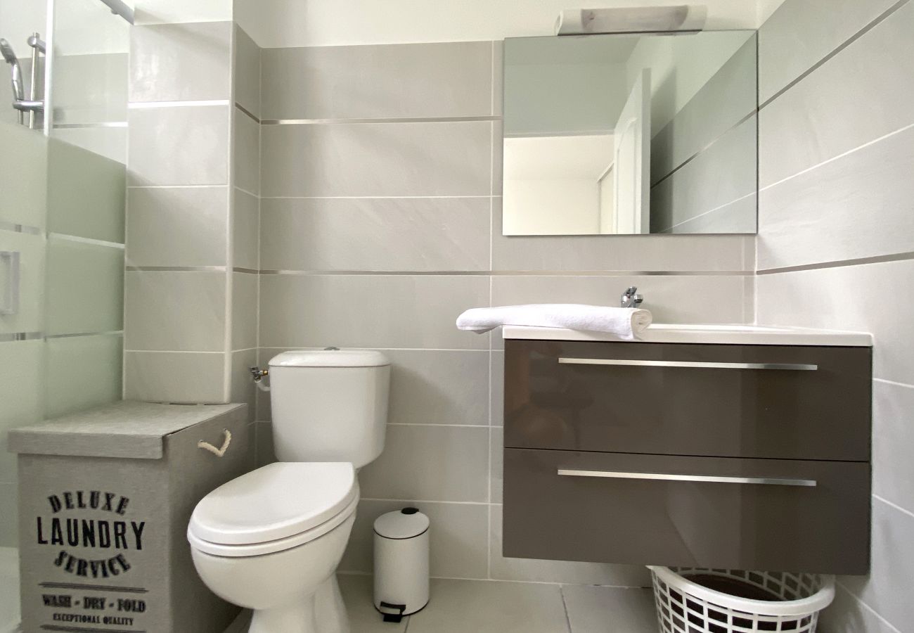 Apartment in Les Trois-Ilets - Les Écrins, 2/3 pers, vue mer, plage