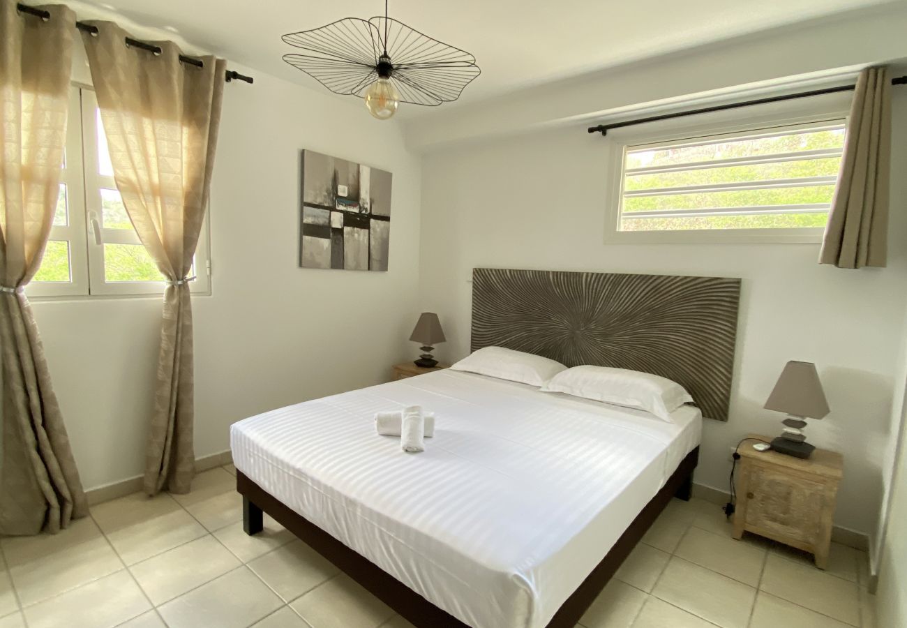Apartment in Les Trois-Ilets - Kalypsa, 4 pers, standing, vue mer, plage