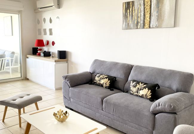 Apartment in Les Trois-Ilets - Ti Bonheur, 4 pers, vue mer, spacieux Apartment in Les Trois-Ilets - Ti Bonheur, 4 pers, vue mer, spacieux