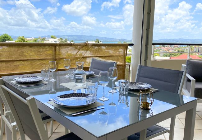 Apartment in Les Trois-Ilets - Ti Bonheur, 4 pers, vue mer, spacieux Apartment in Les Trois-Ilets - Ti Bonheur, 4 pers, vue mer, spacieux