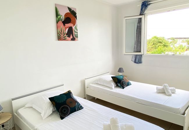 Apartment in Les Trois-Ilets - Ti Bonheur, 4 pers, vue mer, spacieux Apartment in Les Trois-Ilets - Ti Bonheur, 4 pers, vue mer, spacieux