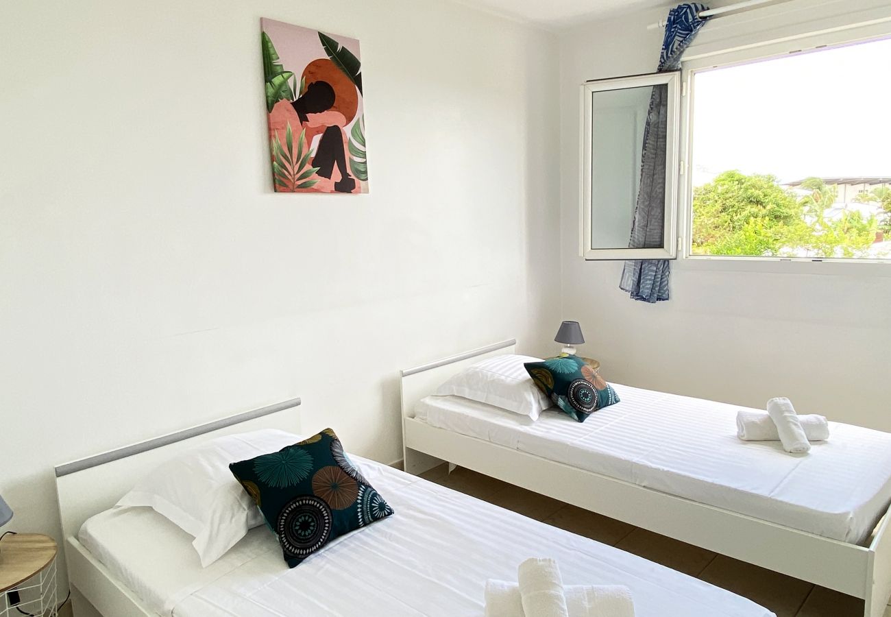 Apartment in Les Trois-Ilets - Ti Bonheur, 4 pers, vue mer, spacieux