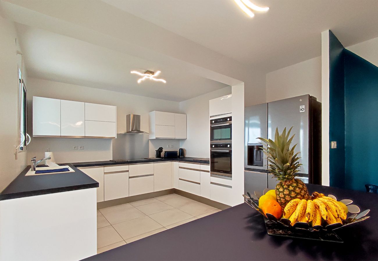 Apartment in Les Trois-Ilets - Secret de l'Anse, 6 pers, standing, vue mer