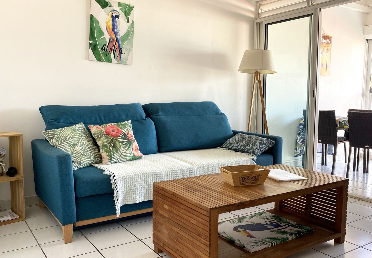 Apartment in Les Trois-Ilets - Ti Caraïbes, 4 pers, piscine, vue mer
