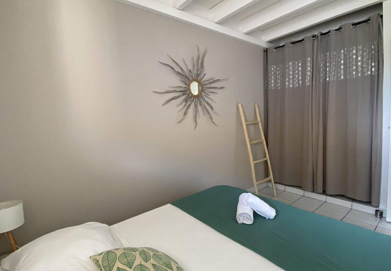 Apartment in Les Trois-Ilets - Ti Caraïbes, 4 pers, piscine, vue mer