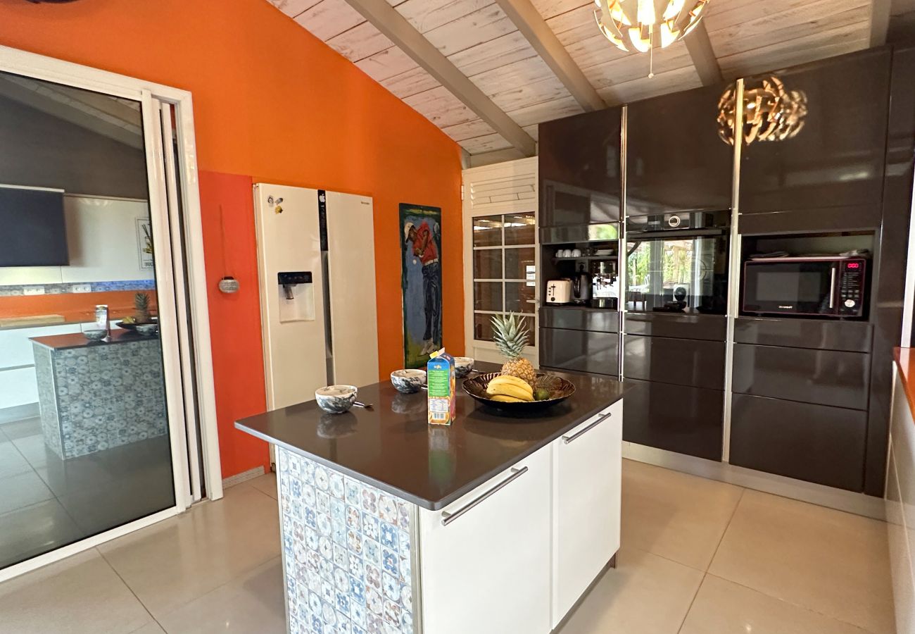 Villa in Les Trois-Ilets - Ty Natur, villa 8 pers, piscine, calme, vue me