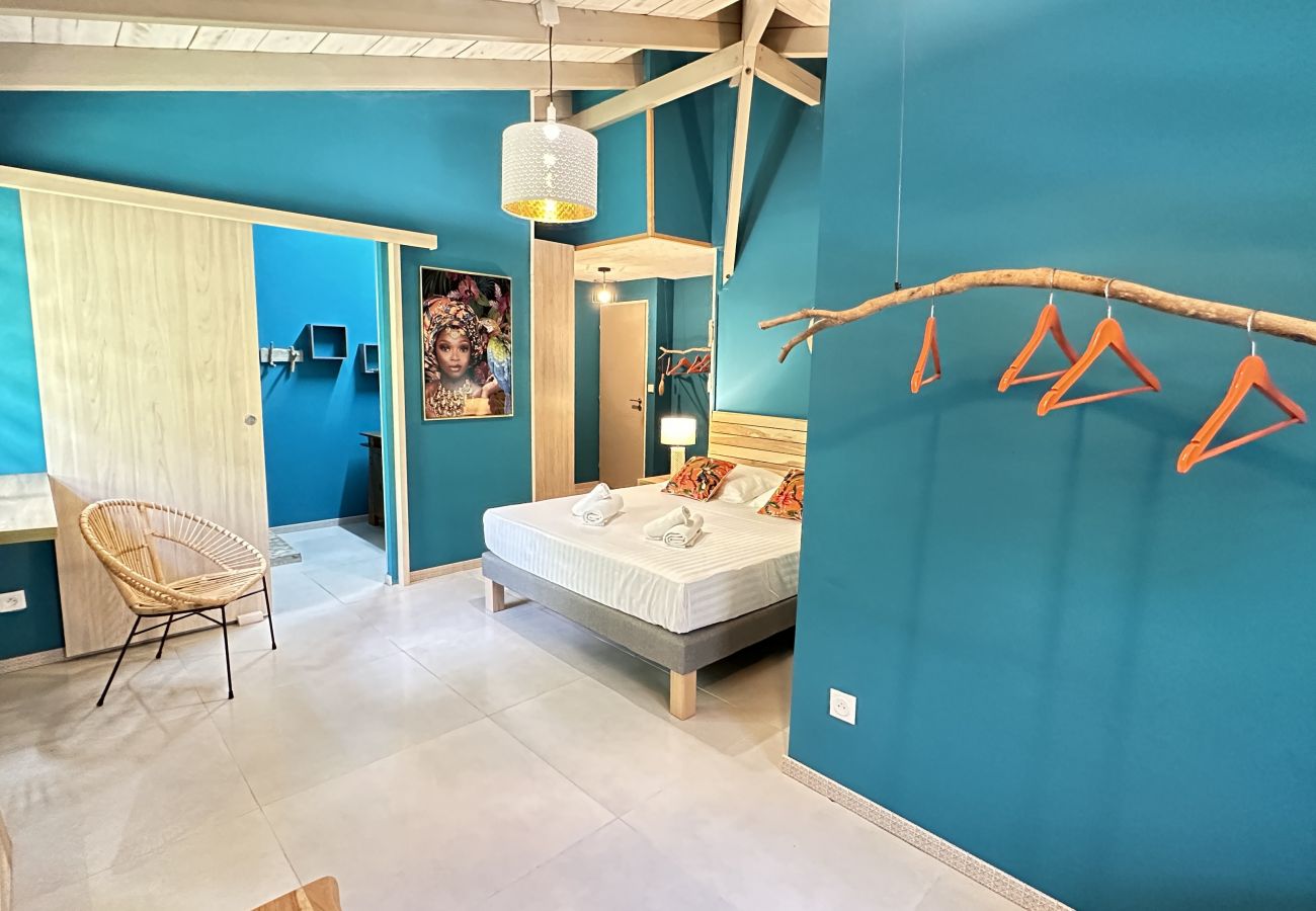 Villa in Les Trois-Ilets - Ty Natur, villa 8 pers, piscine, calme, vue me