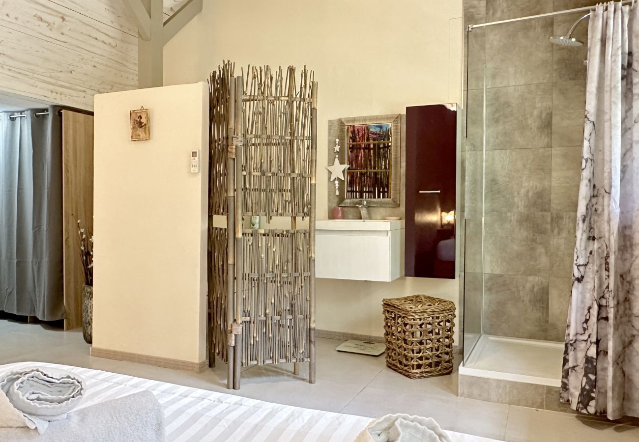 Villa in Les Trois-Ilets - Ty Natur, villa 8 pers, piscine, calme, vue me