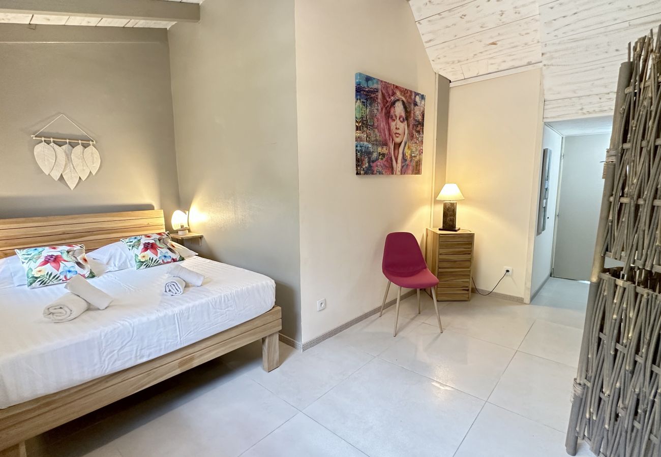 Villa in Les Trois-Ilets - Ty Natur, villa 8 pers, piscine, calme, vue me