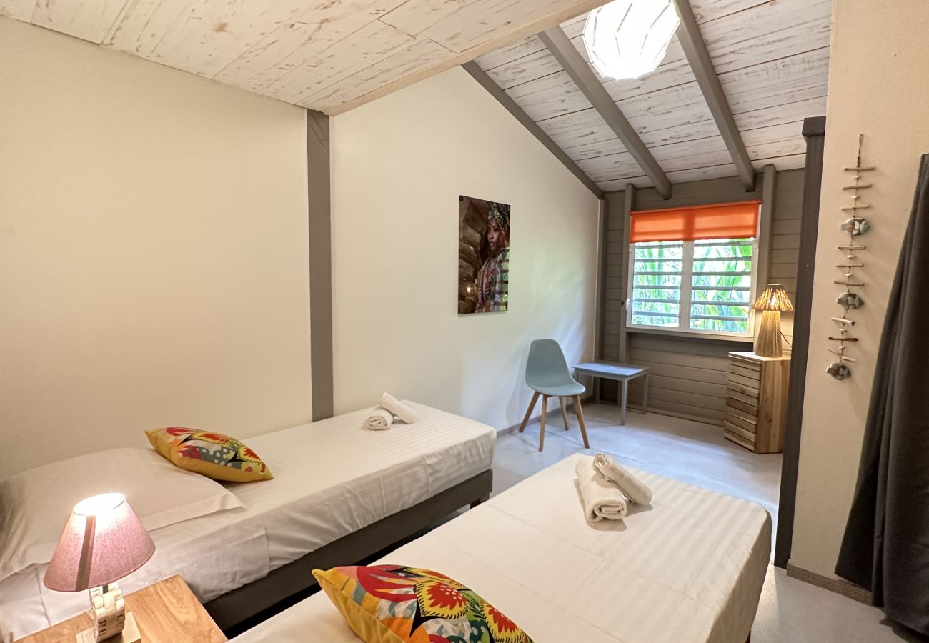 Villa in Les Trois-Ilets - Ty Natur, villa 8 pers, piscine, calme, vue me