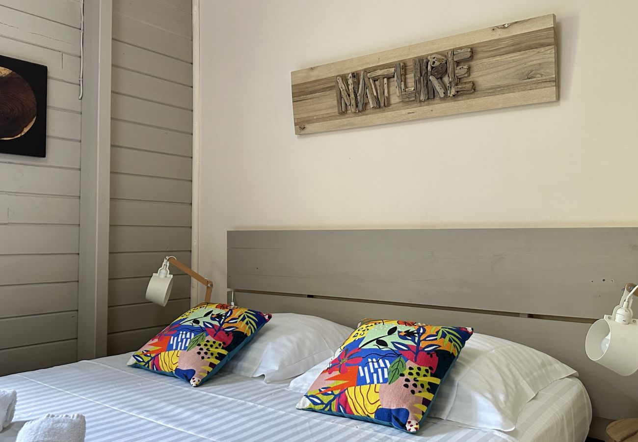 Villa in Les Trois-Ilets - Ty Natur, villa 8 pers, piscine, calme, vue me