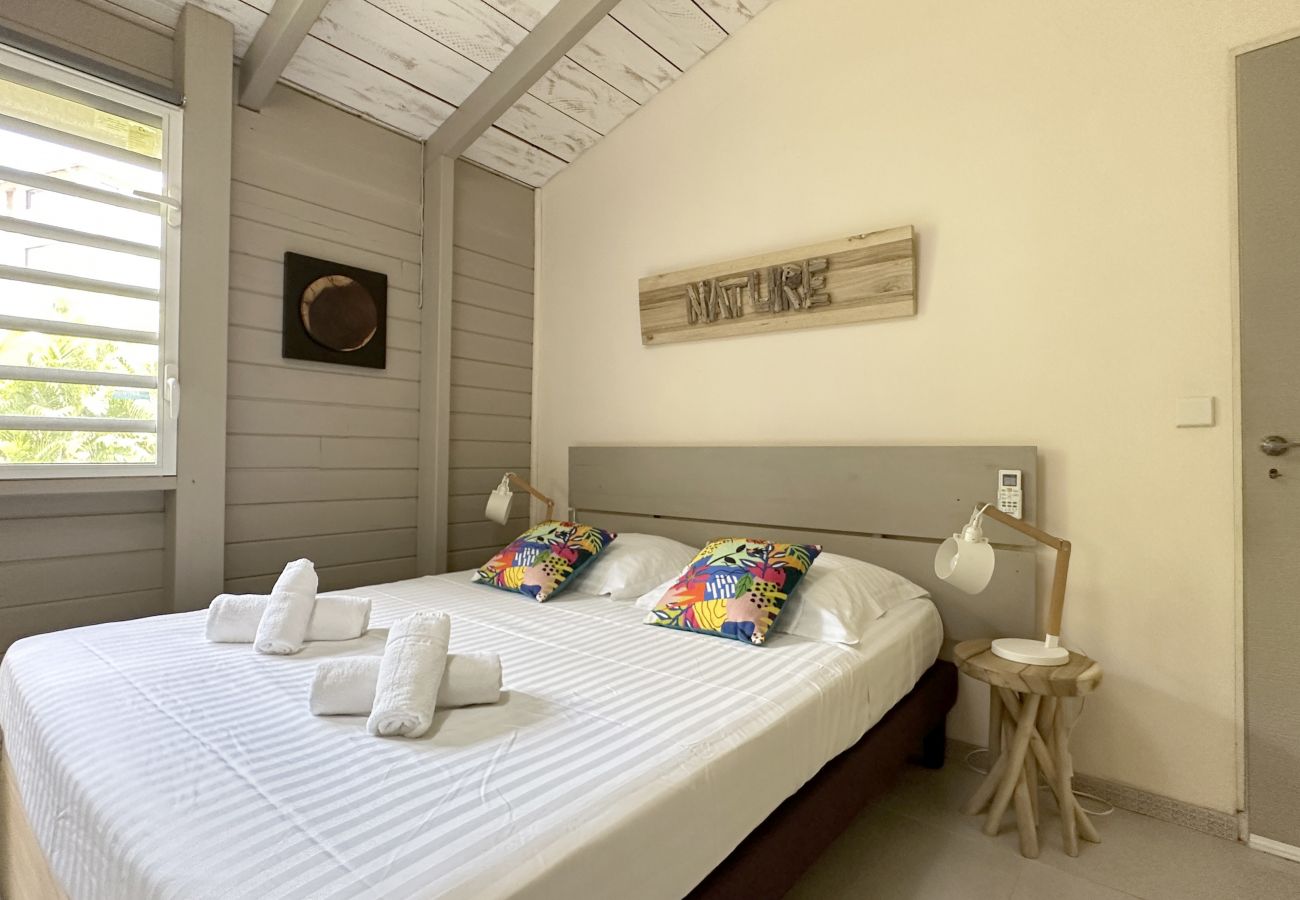 Villa in Les Trois-Ilets - Ty Natur, villa 8 pers, piscine, calme, vue me