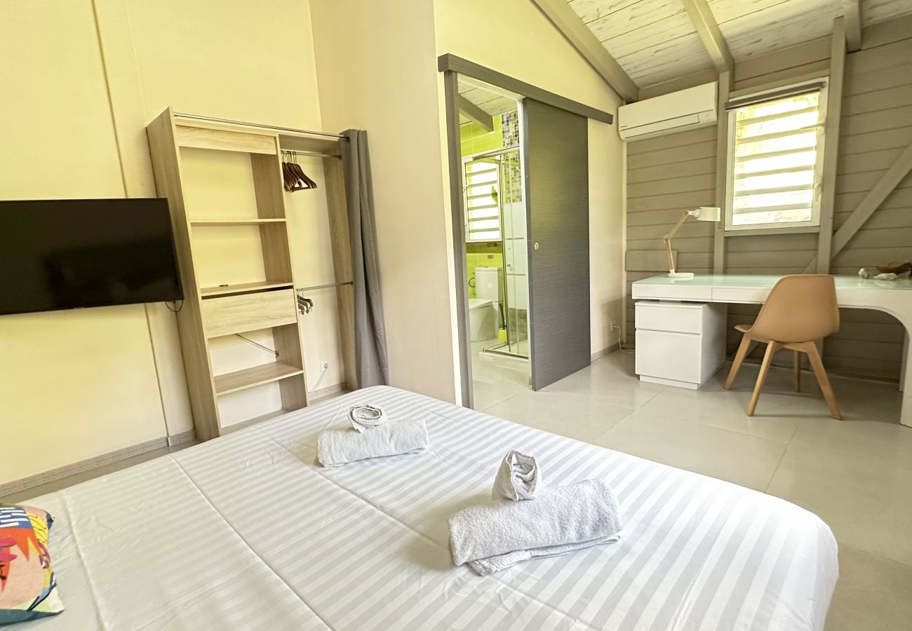 Villa in Les Trois-Ilets - Ty Natur, villa 8 pers, piscine, calme, vue me
