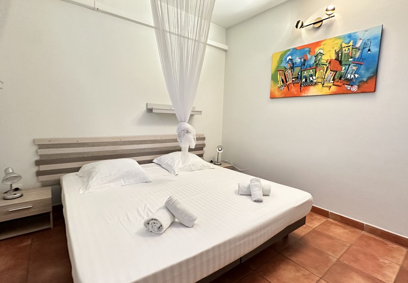 Villa in Les Trois-Ilets - La Pagerie, bas de Villa, 4 pers, piscine