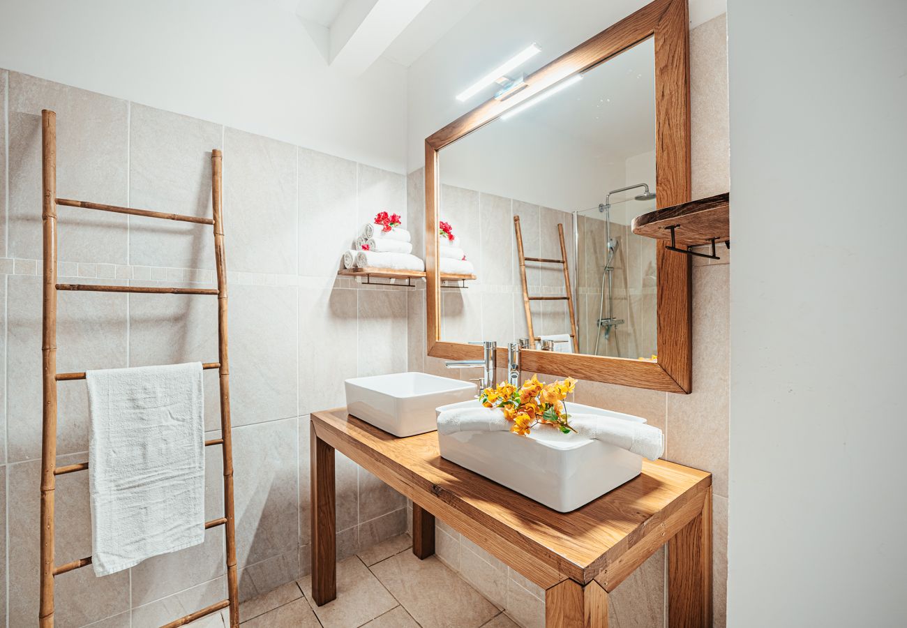 Apartment in Les Trois-Ilets - Les Bougainvilliers, 4 pers piscine vue mer