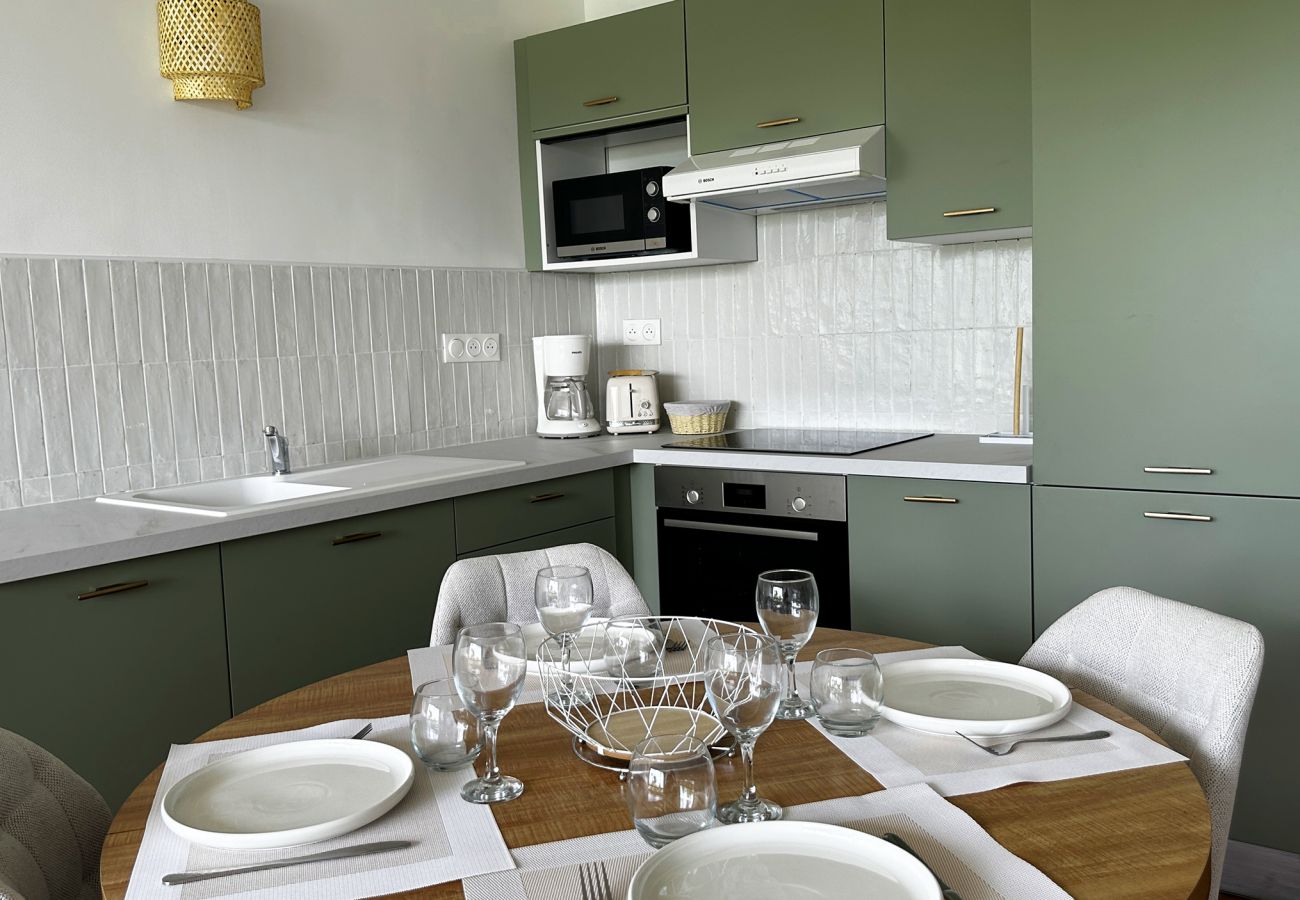 Apartment in Les Trois-Ilets - Pren Plési, 4 pers, rénové, calme, vue mer