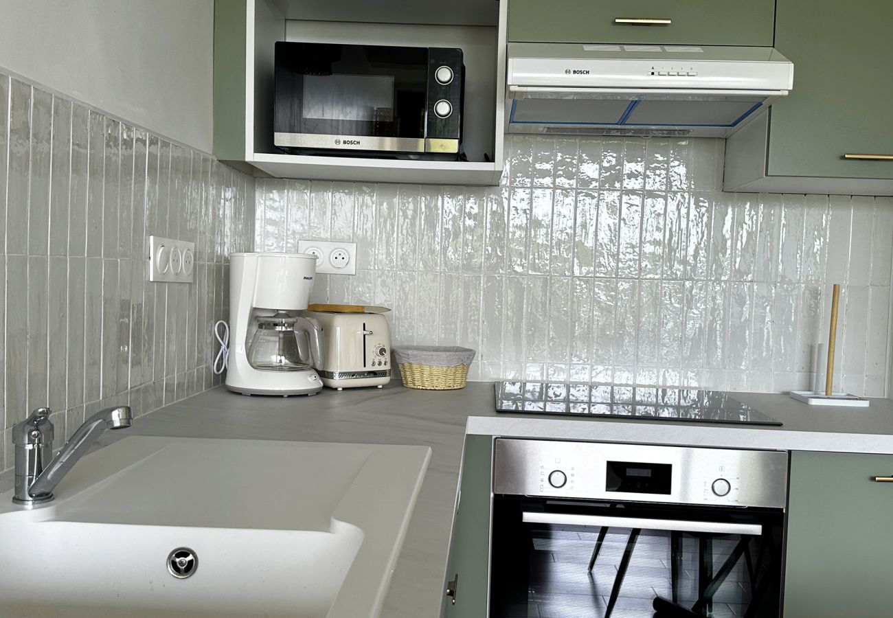 Apartment in Les Trois-Ilets - Pren Plési, 4 pers, rénové, calme, vue mer