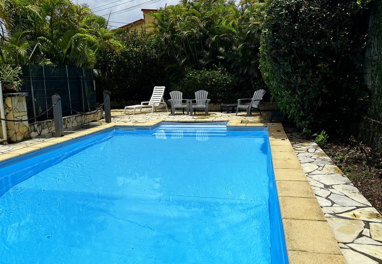 Apartment in Les Trois-Ilets - Pren Plési, 4 pers, rénové, calme, vue mer