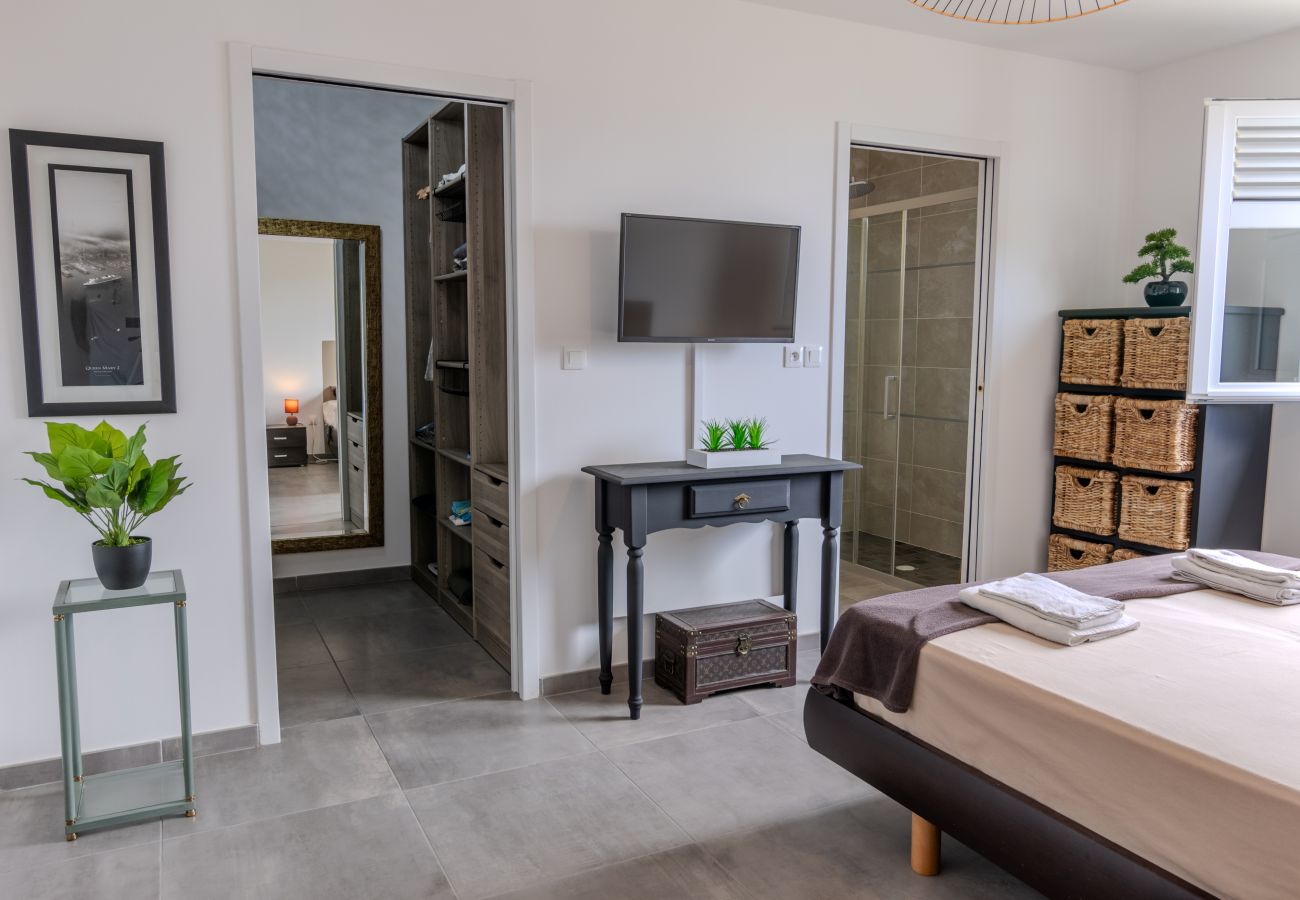 Apartment in Les Trois-Ilets - Trésor De La Baie, logement de haut standing avec