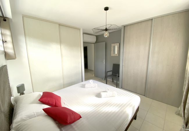 Appartement à Les Trois-Ilets - Kalypsa, 4 pers, standing, vue mer, plage Appartement à Les Trois-Ilets - Kalypsa, 4 pers, standing, vue mer, plage