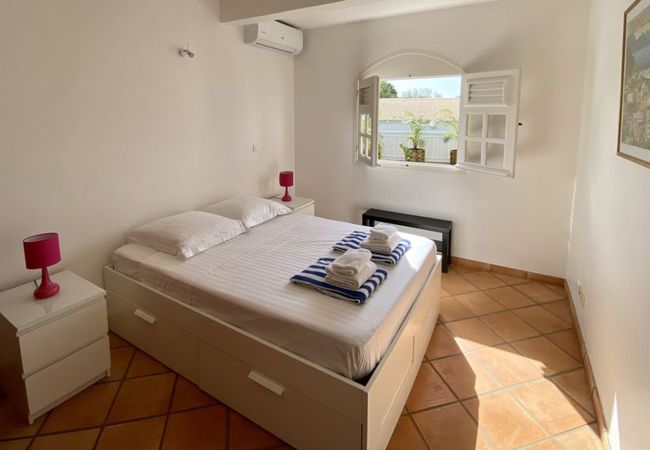 Villa à Les Trois-Ilets - Ti Paradi, villa 12 pers, 2 piscines, vue golf mer Villa à Les Trois-Ilets - Ti Paradi, villa 12 pers, 2 piscines, vue golf mer