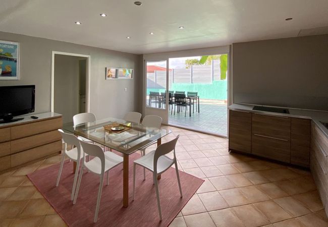 Villa à Les Trois-Ilets - Ti Paradi, villa 12 pers, 2 piscines, vue golf mer Villa à Les Trois-Ilets - Ti Paradi, villa 12 pers, 2 piscines, vue golf mer